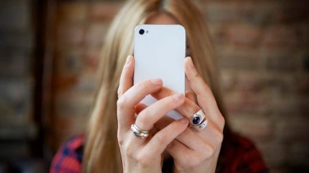 Новый фильм BBC раскрывает трюки Facebook, Snapchat и Twitter, которые вызывают зависимость