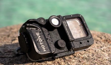 Герметичный бокс HotDive превратит смартфон в дайверский компьютер Герметичный бокс HotDive превратит смартфон в дайверский компьютер